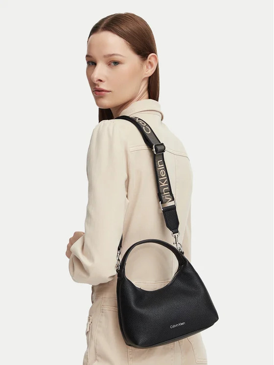 Γυναικεία Τσάντα Μαύρη Calvin Klein LV04F3892G-UB1