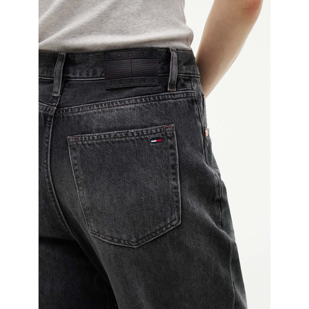 Γυναικείο 90's Mom Τζιν Μαύρο Tommy Jeans DW0DW23202-1BZ
