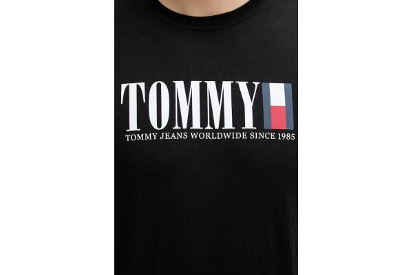 Ανδρικό T-shirt Μαύρο Tommy Jeans DM0DM21941-BDS