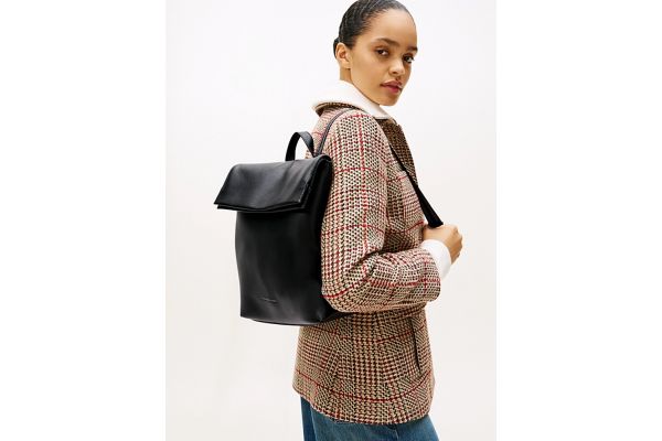 Γυναικεία Τσάντα Πλάτης Μαύρη Tommy Hilfiger AW0AW17654-BDS