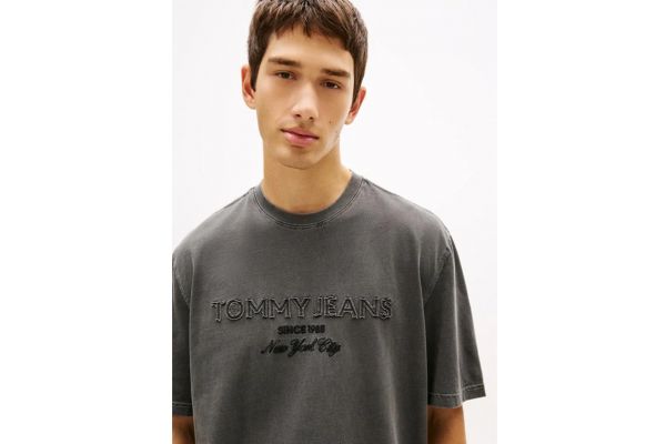 Ανδρικό T-shirt Μαύρο Tommy Jeans DM0DM22545-BDS