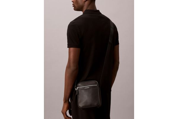 Ανδρικό Τσαντάκι Χιαστί Μαύρο Calvin Klein LV04D3390G-UB1